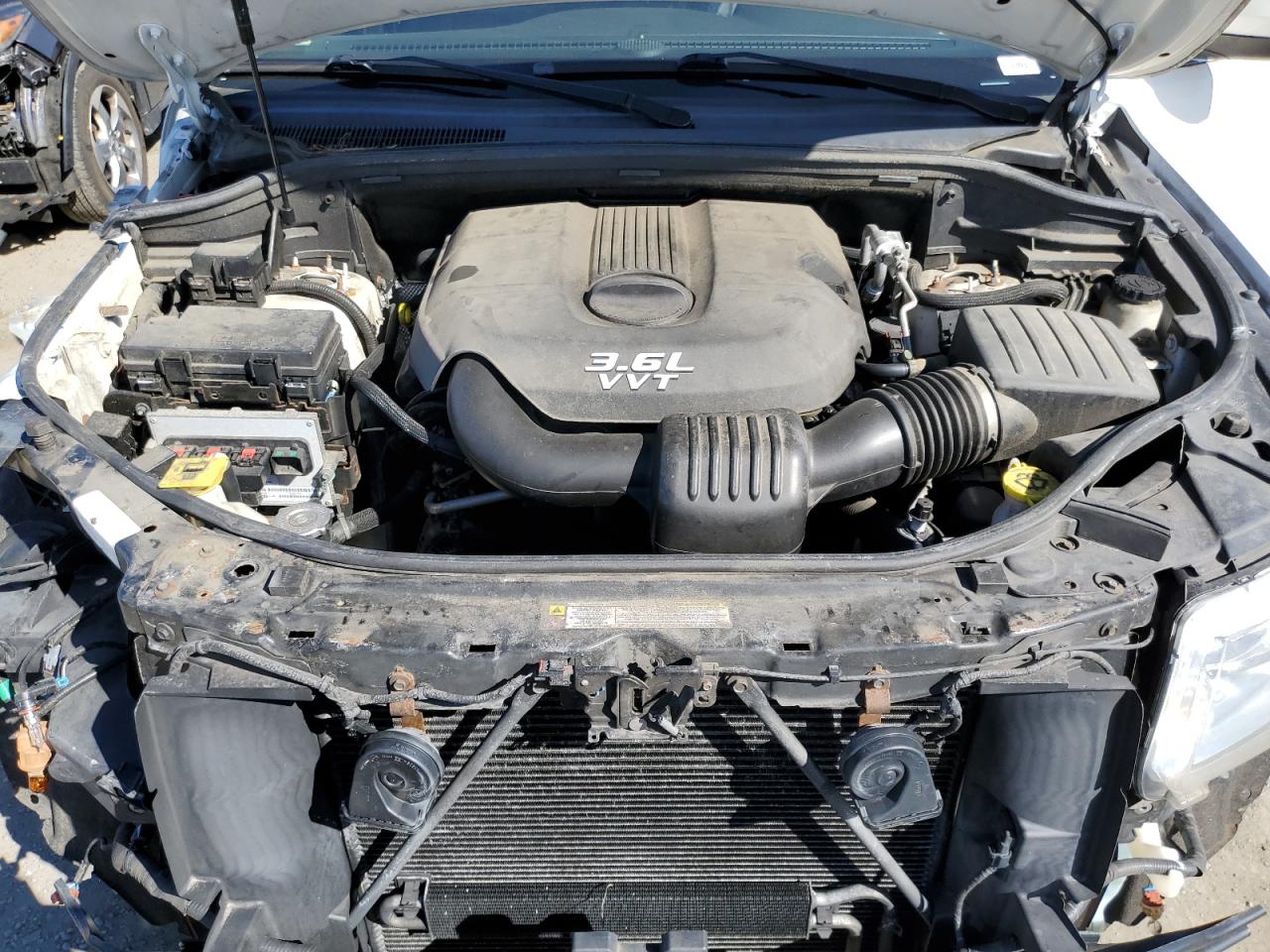 2012 Jeep Grand Cherokee - Image 12