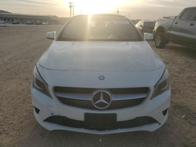 Sedans MERCEDES-BENZ CLA-CLASS 2016 Biały