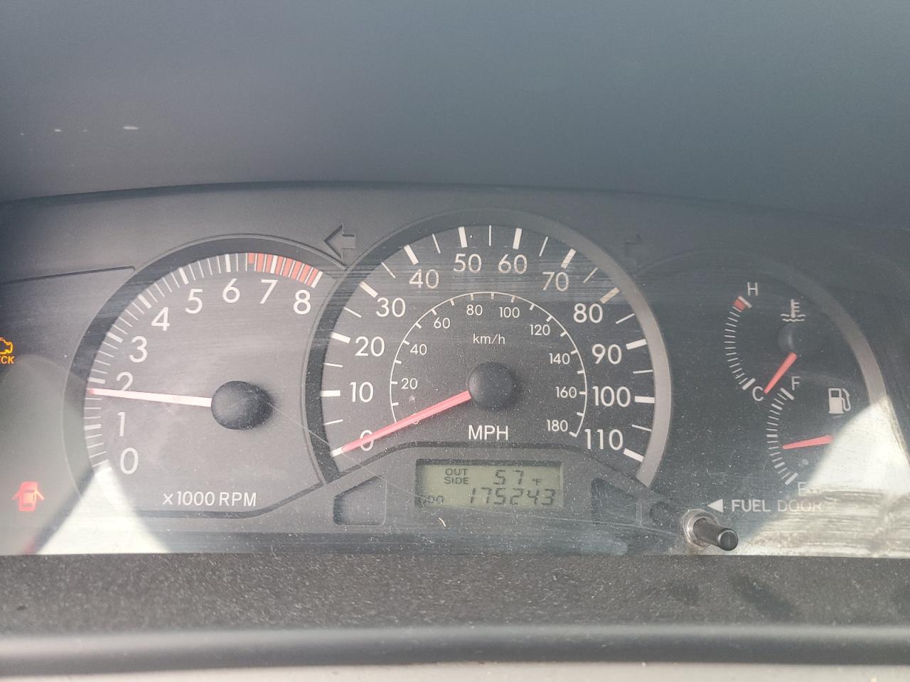 2005 Toyota Corolla - Image 9