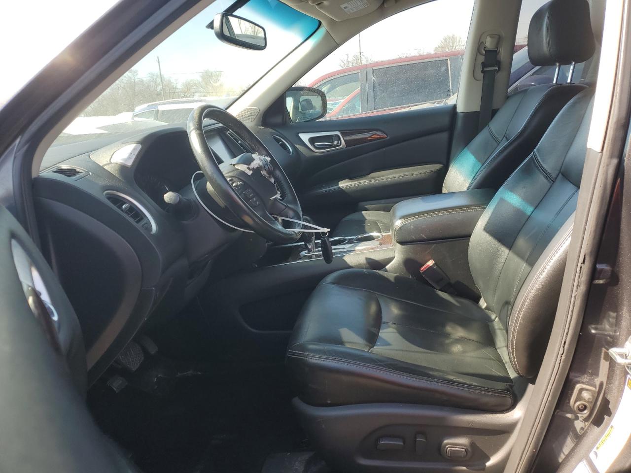 2014 Nissan Pathfinder - Image 7