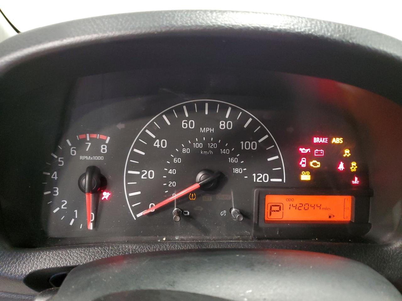 2015 Chevrolet Express - Image 9