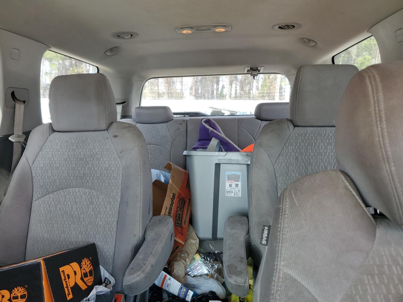 2013 GMC Acadia - Image 10