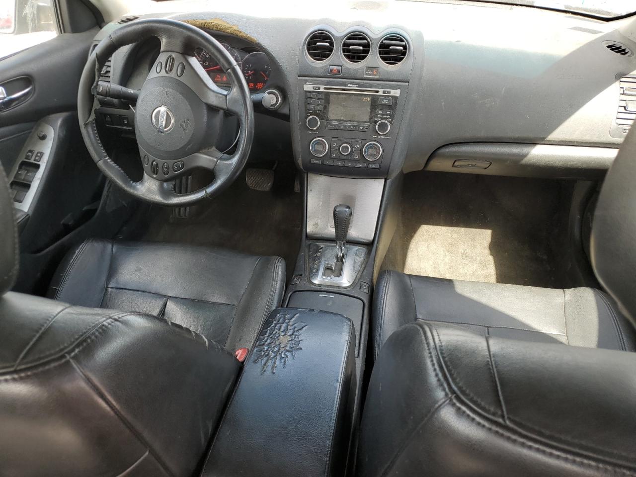 2010 Nissan Altima - Image 8