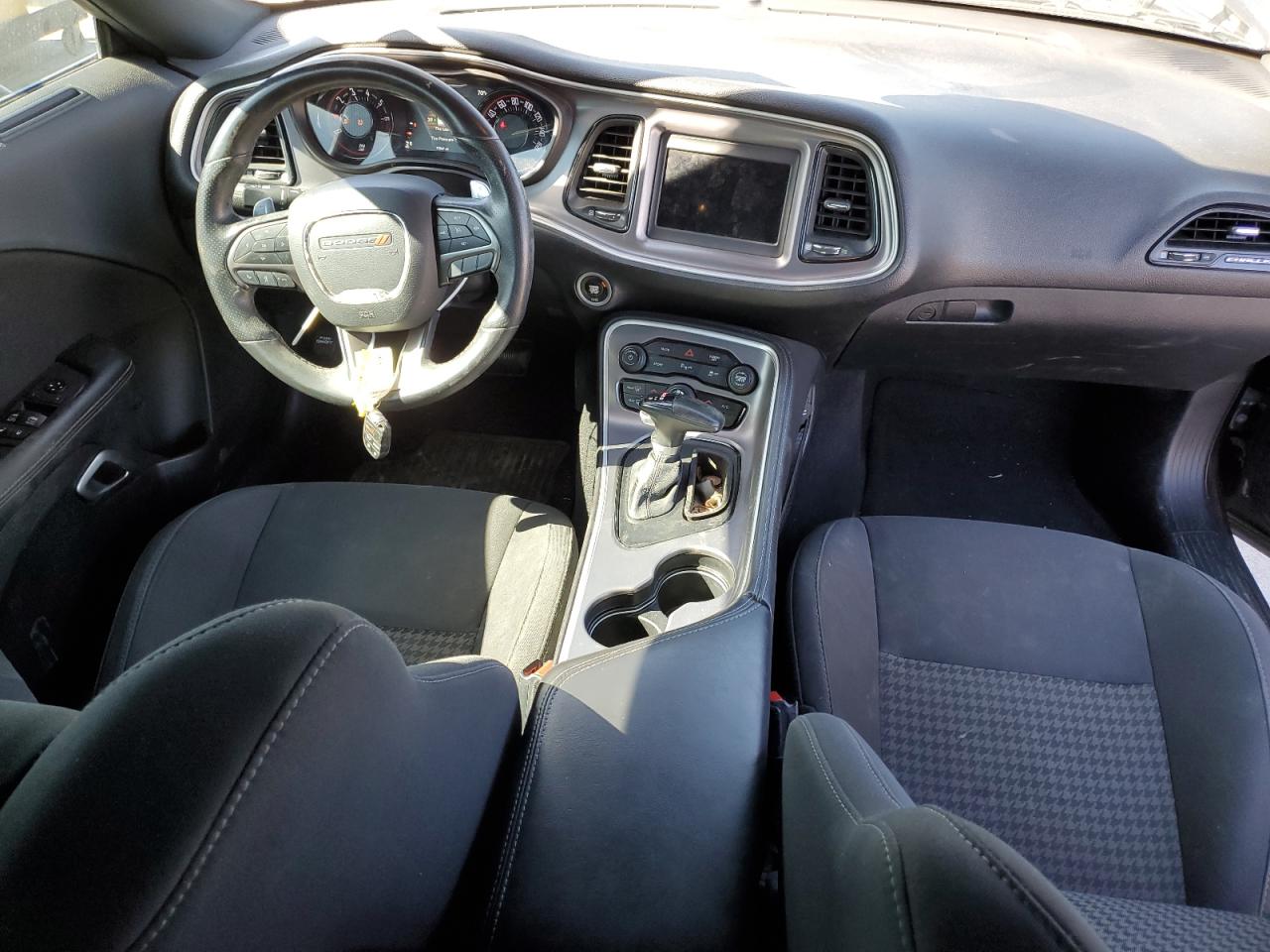 2019 Dodge Challenger - Image 8
