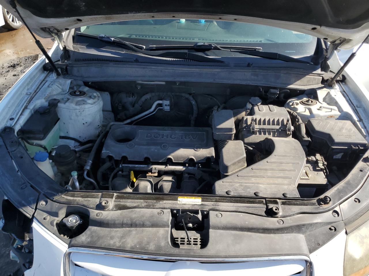 2011 Hyundai Santa Fe - Image 12