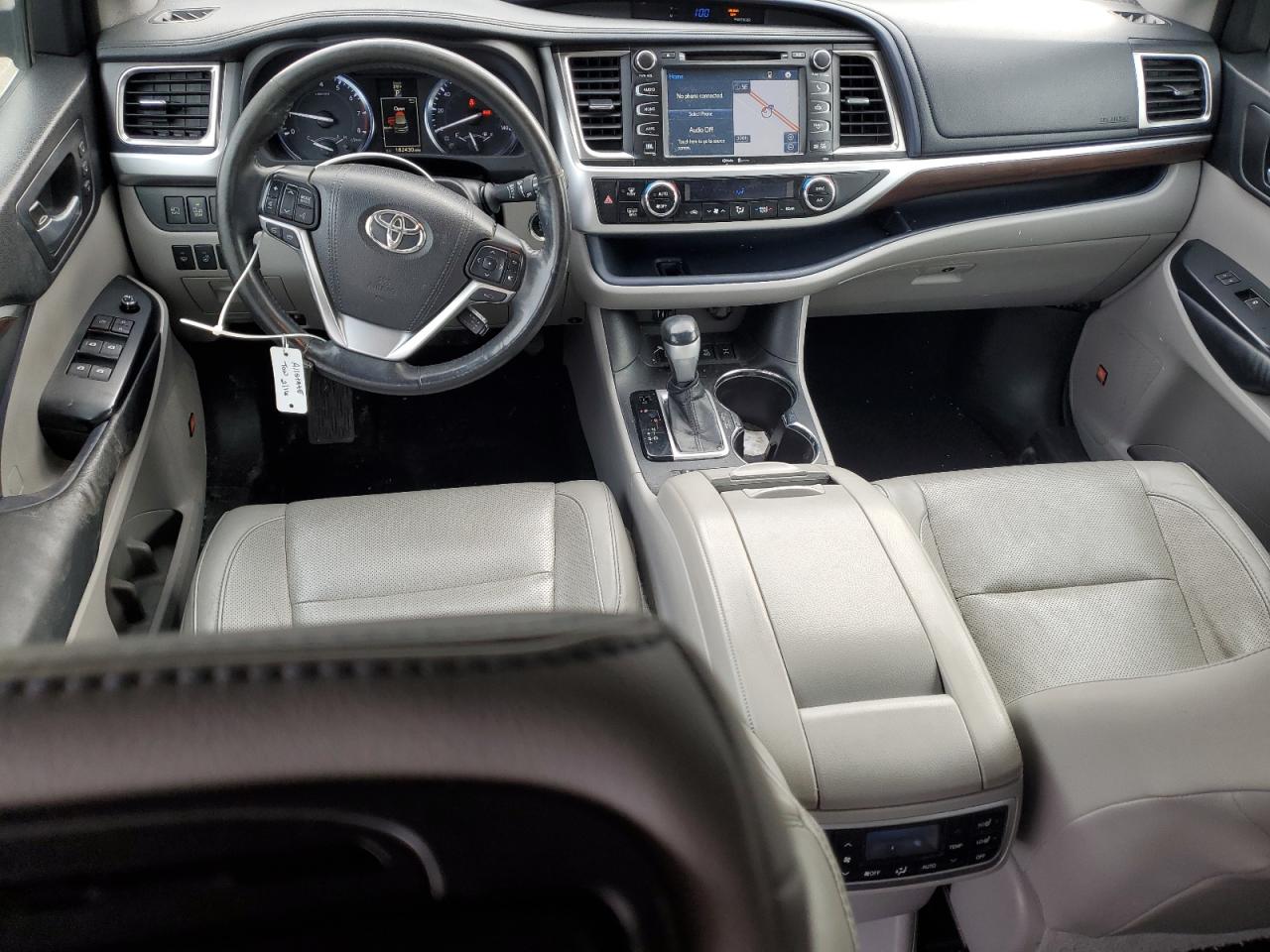 2015 Toyota Highlander - Image 8
