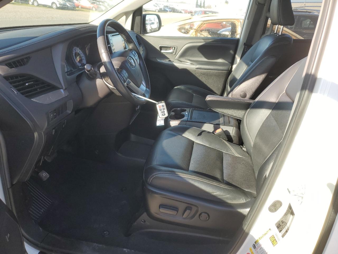 5TDXZ3DC5KS999709 TOYOTA SIENNA 2019