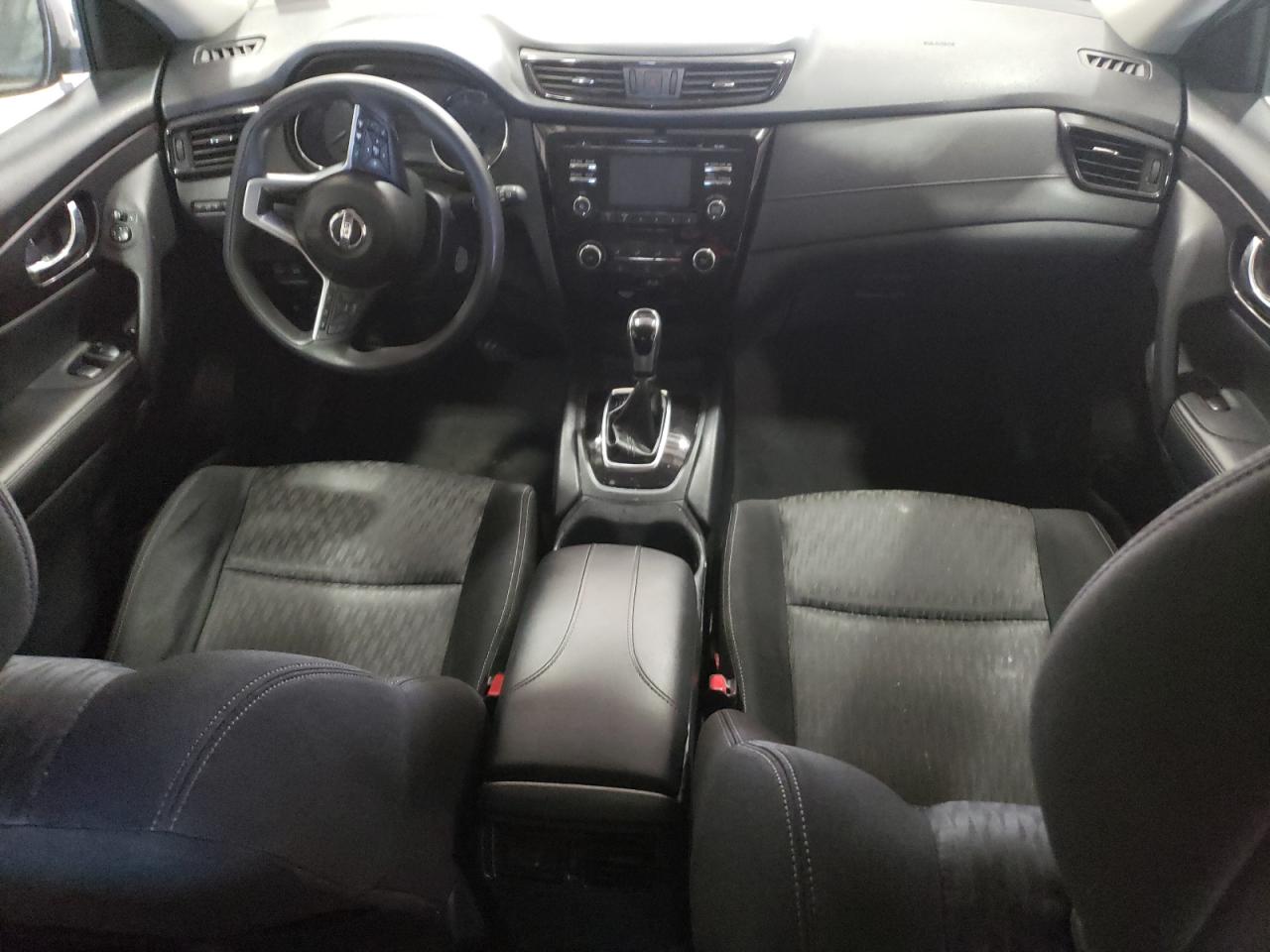 2017 Nissan Rogue - Image 8