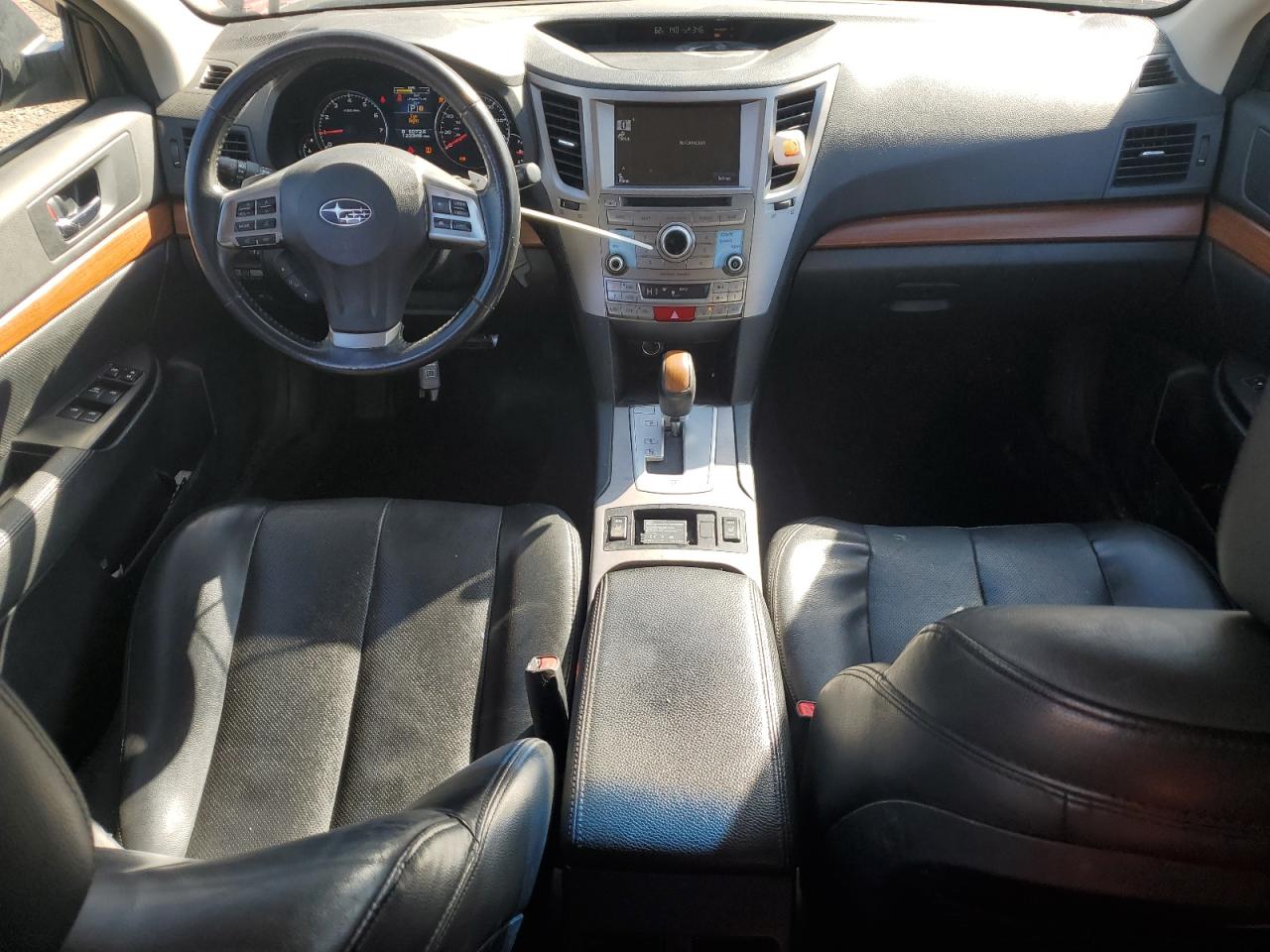 2014 Subaru Outback - Image 8