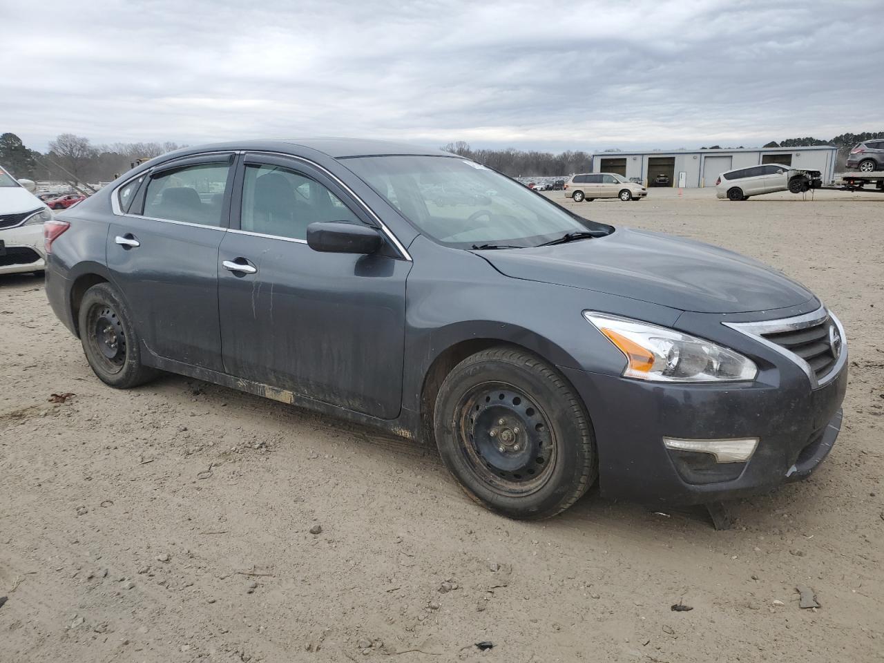2013 Nissan Altima - Image 4