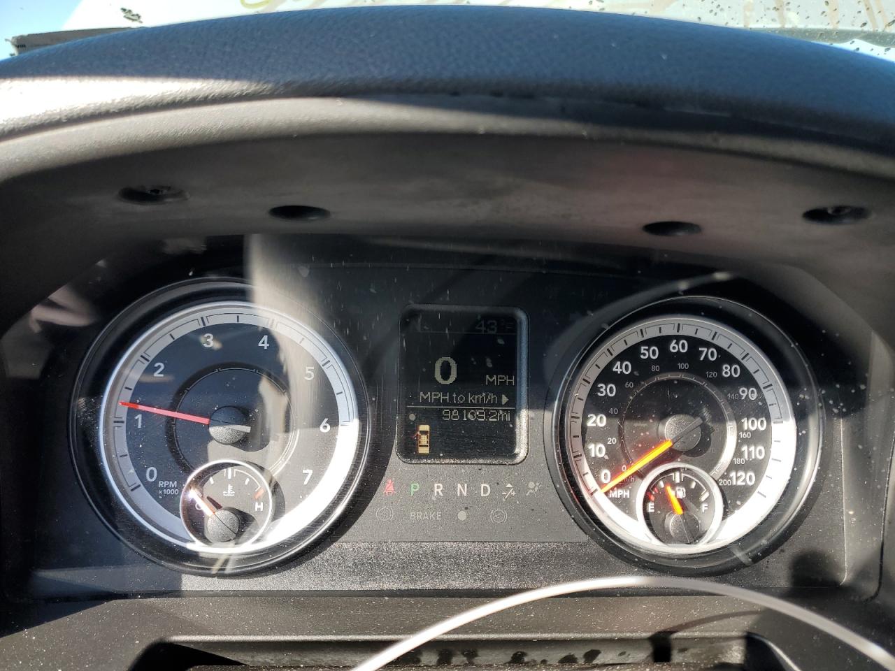 2015 RAM 1500 - Image 9