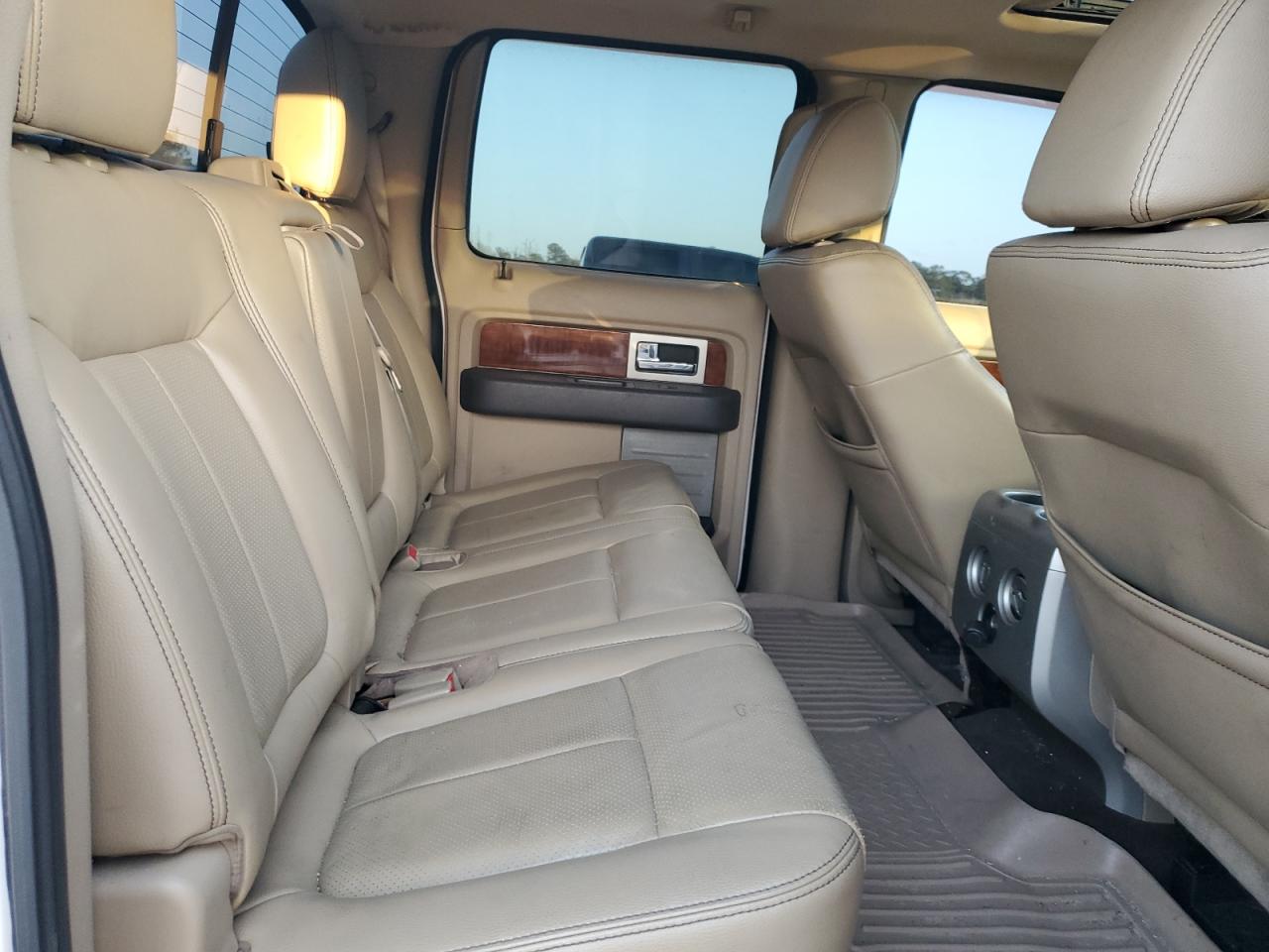 2010 Ford F-150 - Image 10