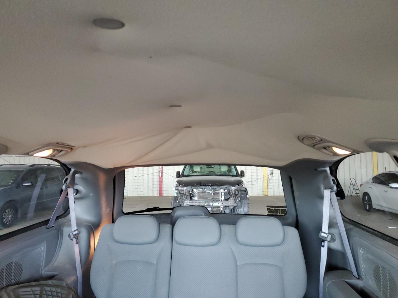 2007 Dodge Caravan - Image 10