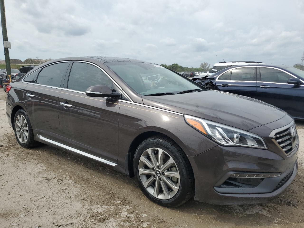 2016 Hyundai Sonata - Image 4