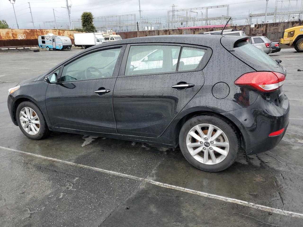 2017 Kia Forte - Image 2