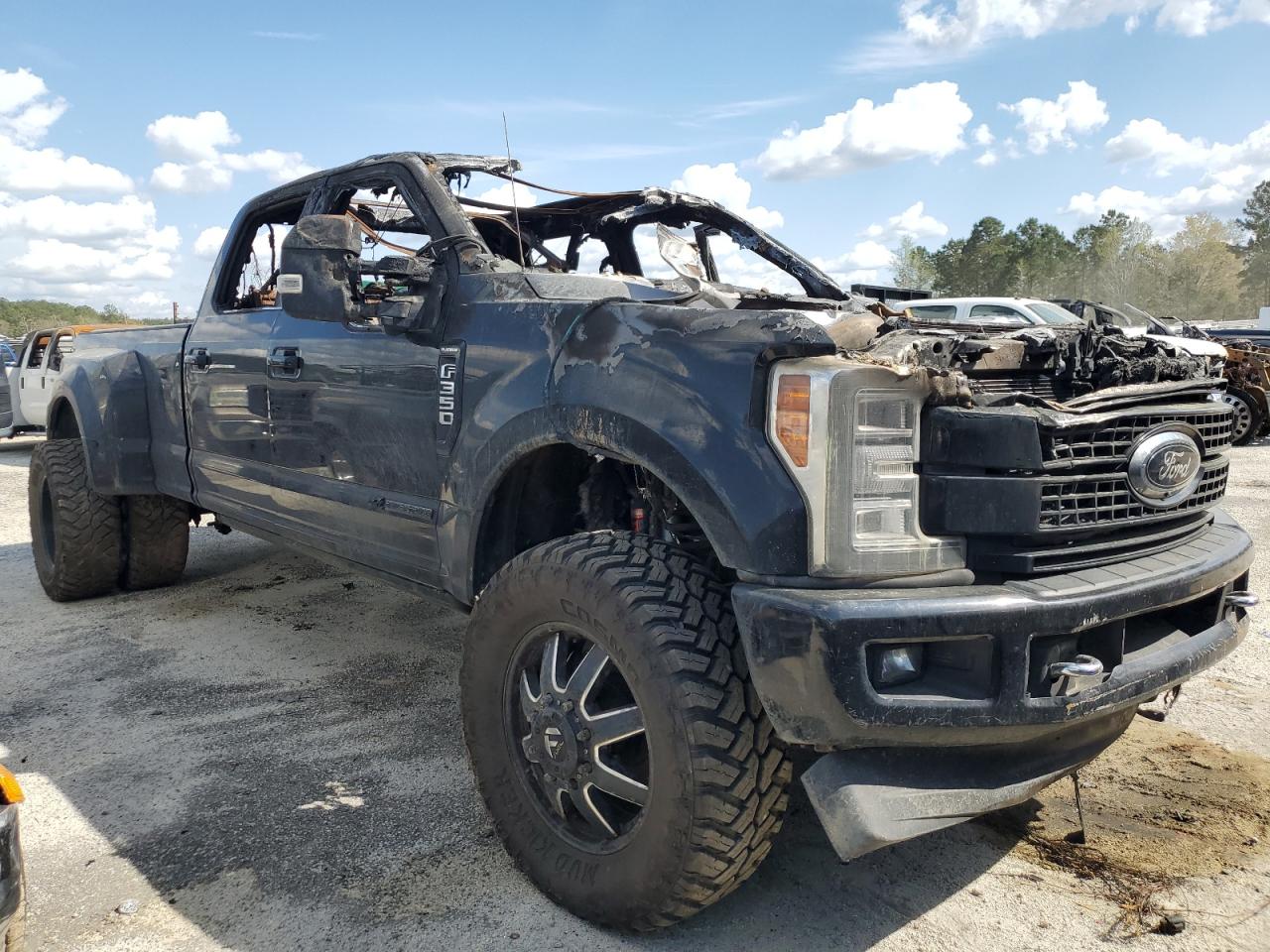2017 Ford F350 Super Duty for Sale in Harleyville, SC - Burn