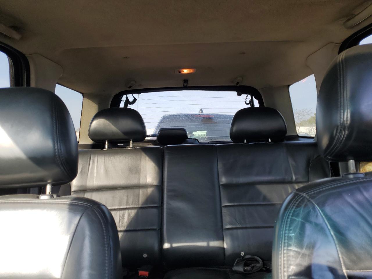 2004 Ford Escape - Image 10