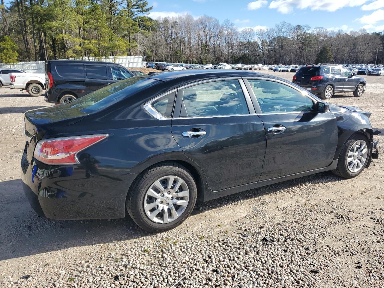 2015 Nissan Altima - Image 3