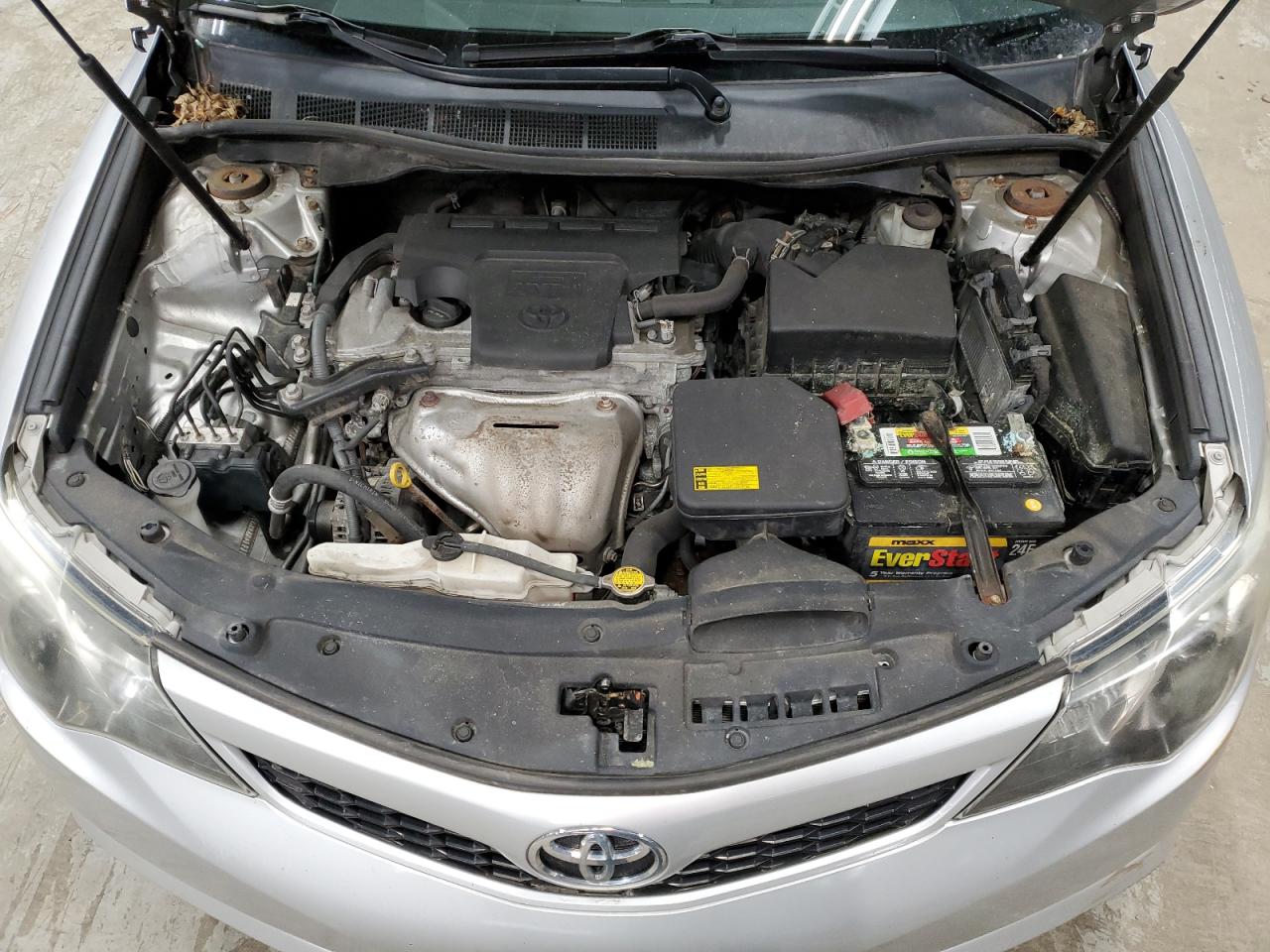 2012 Toyota Camry - Image 13