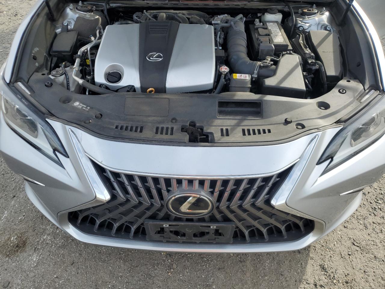2022 Lexus ES - Image 11