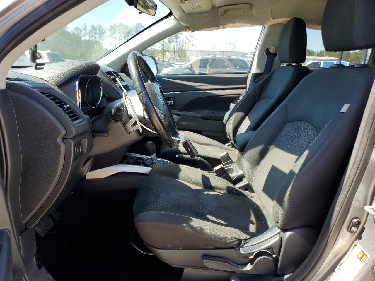 2013 Mitsubishi Outlander - Image 7