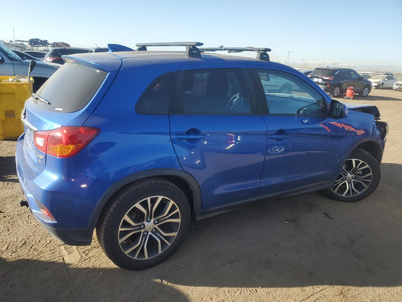 2019 Mitsubishi Outlander - Image 3