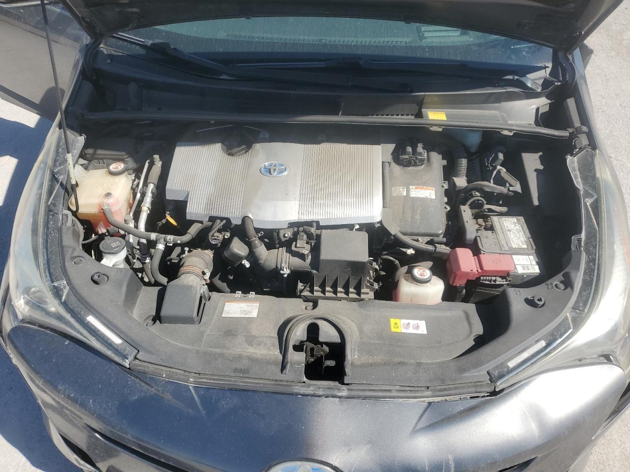 2017 Toyota Prius - Image 11