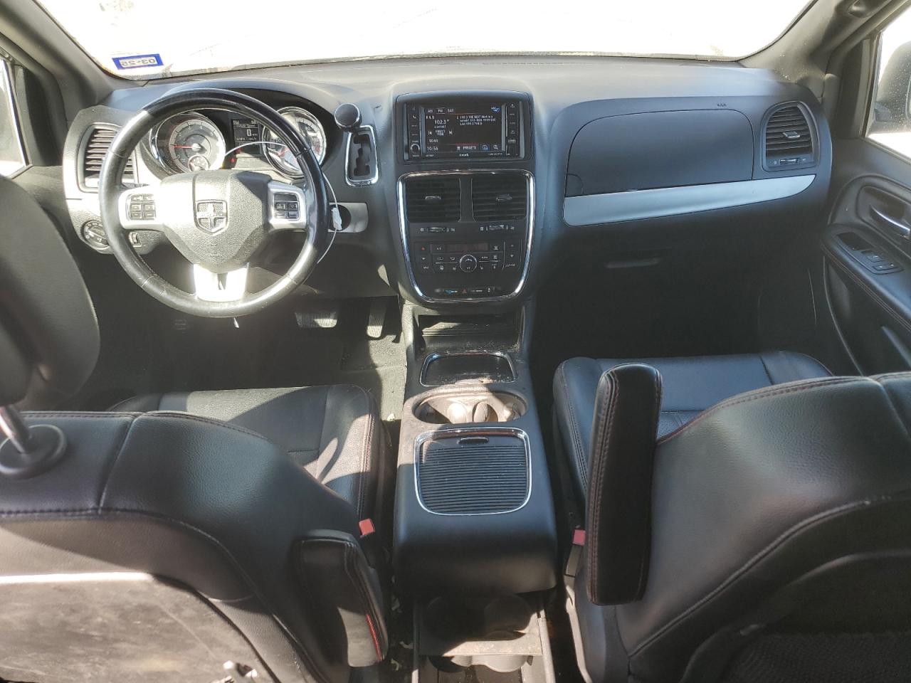 2019 Dodge Caravan - Image 8