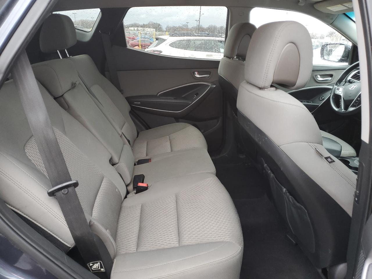 2013 Hyundai Santa Fe - Image 11