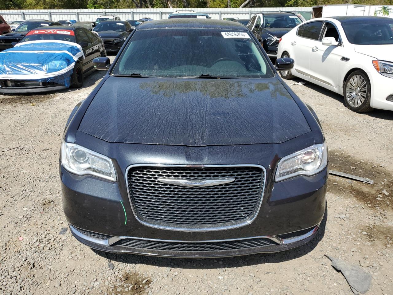 2016 Chrysler 300 - Image 5