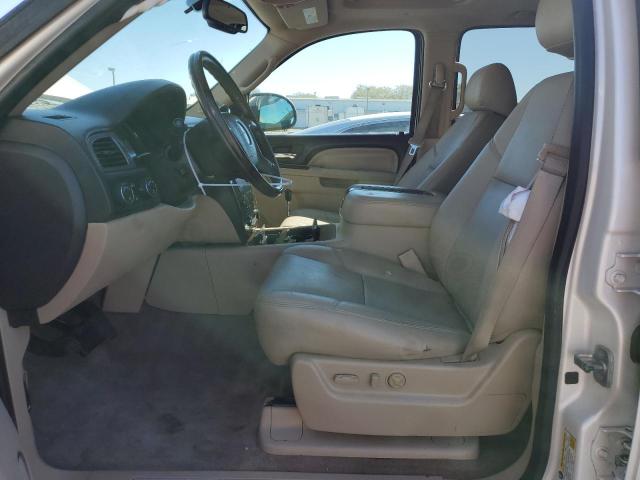  GMC YUKON 2013 Кремовый