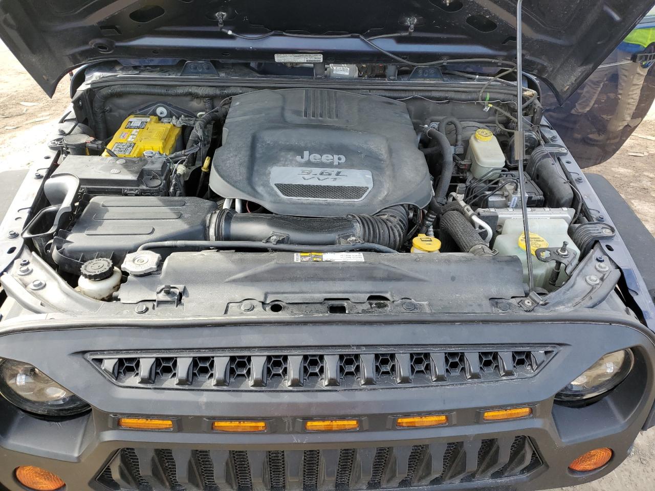 2013 Jeep Wrangler - Image 11