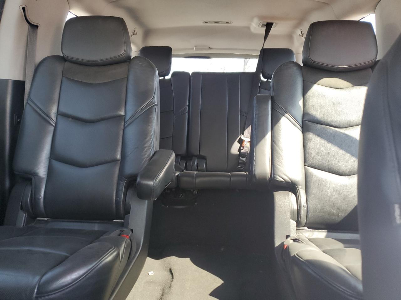 2019 Cadillac Escalade - Image 10
