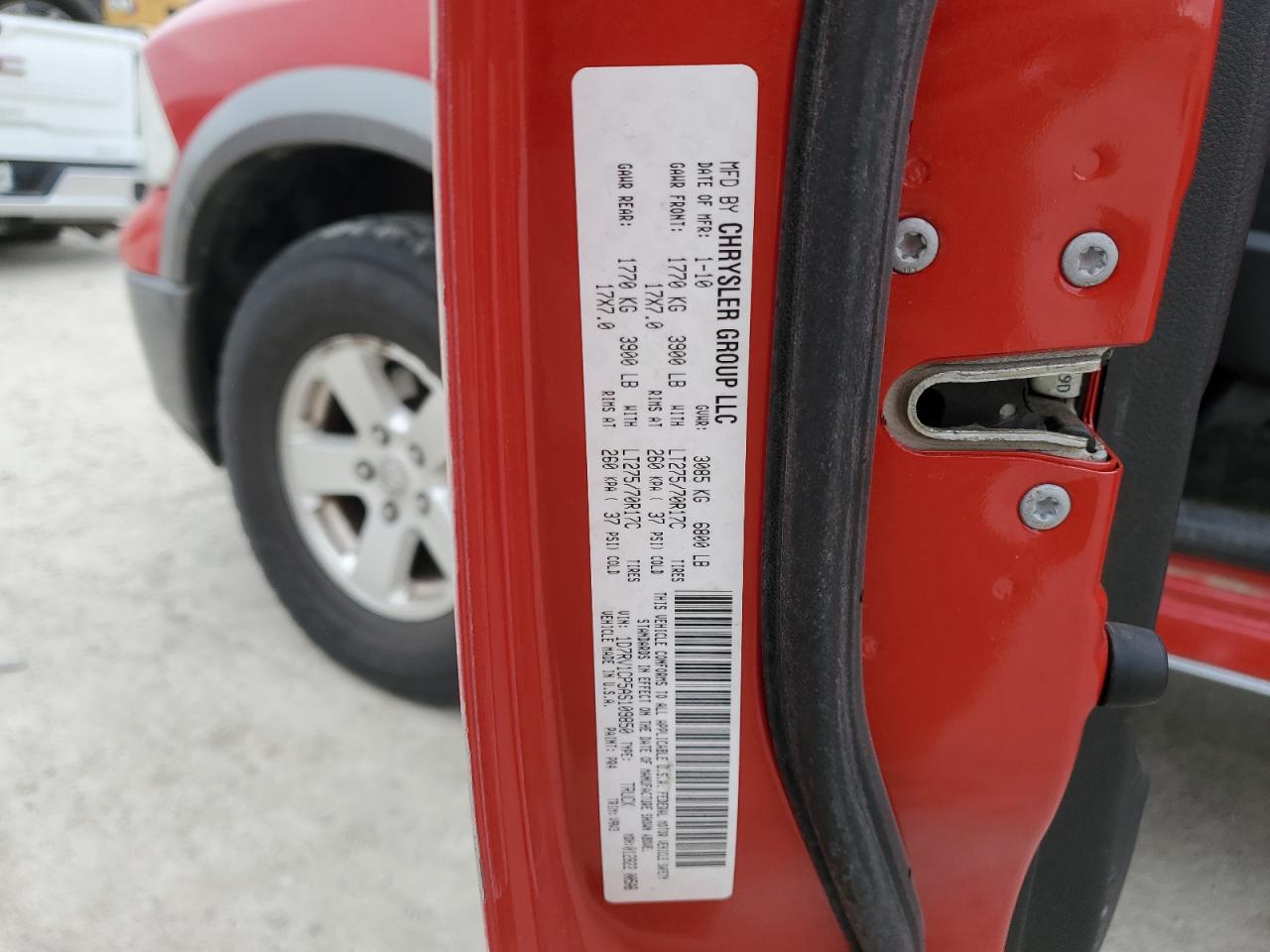 2010 Dodge RAM - Image 12