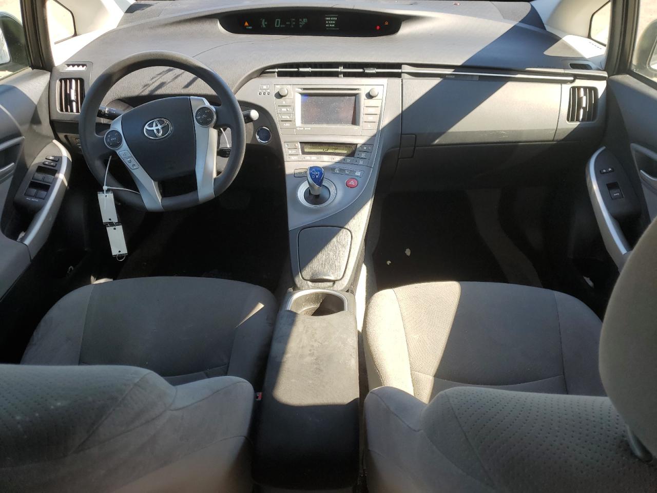 2015 Toyota Prius - Image 8