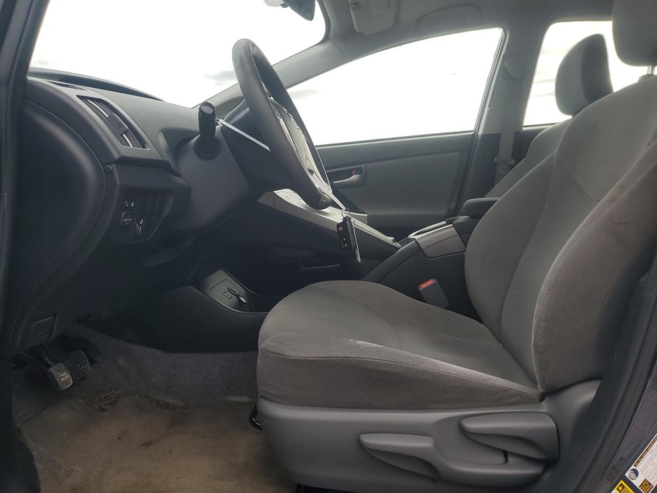 2014 Toyota Prius - Image 7