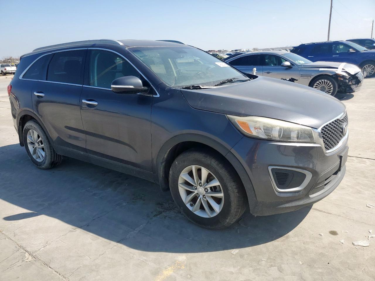 2016 Kia Sorento - Image 4