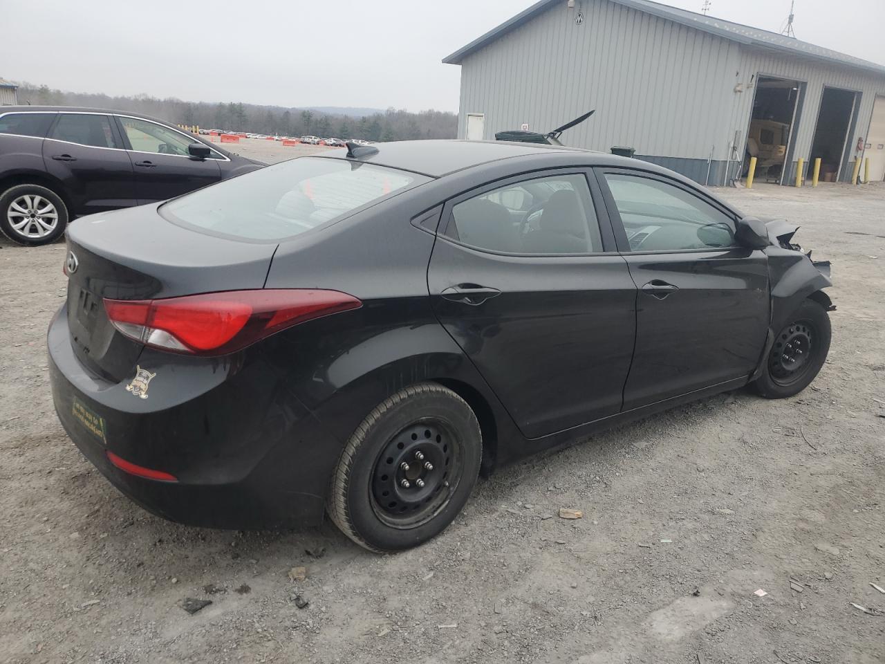 2016 Hyundai Elantra - Image 3
