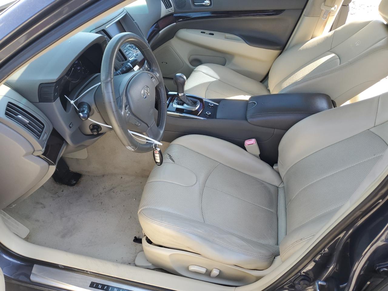2011 Infiniti G - Image 7