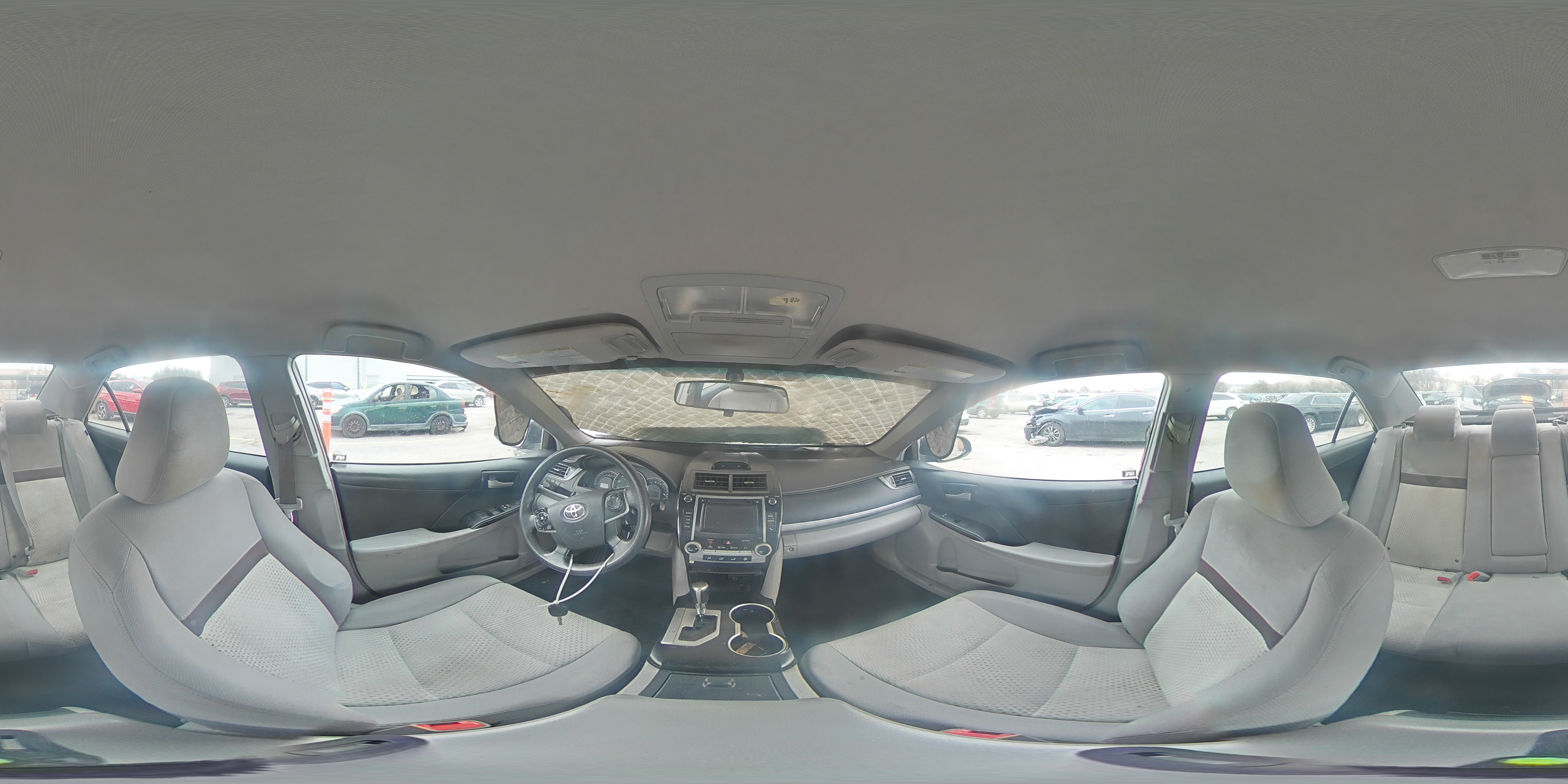 2014 Toyota Camry - Image 13