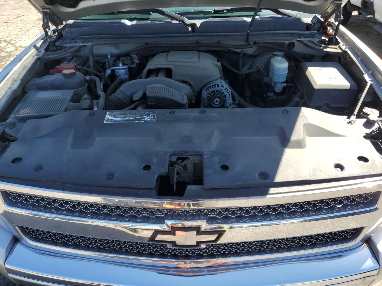 2010 Chevrolet Silverado - Image 11