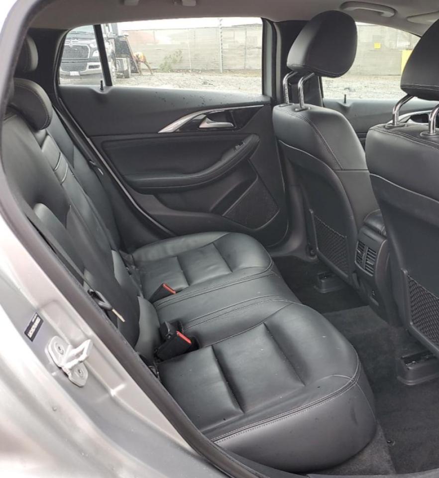 2018 Infiniti QX30 - Image 12