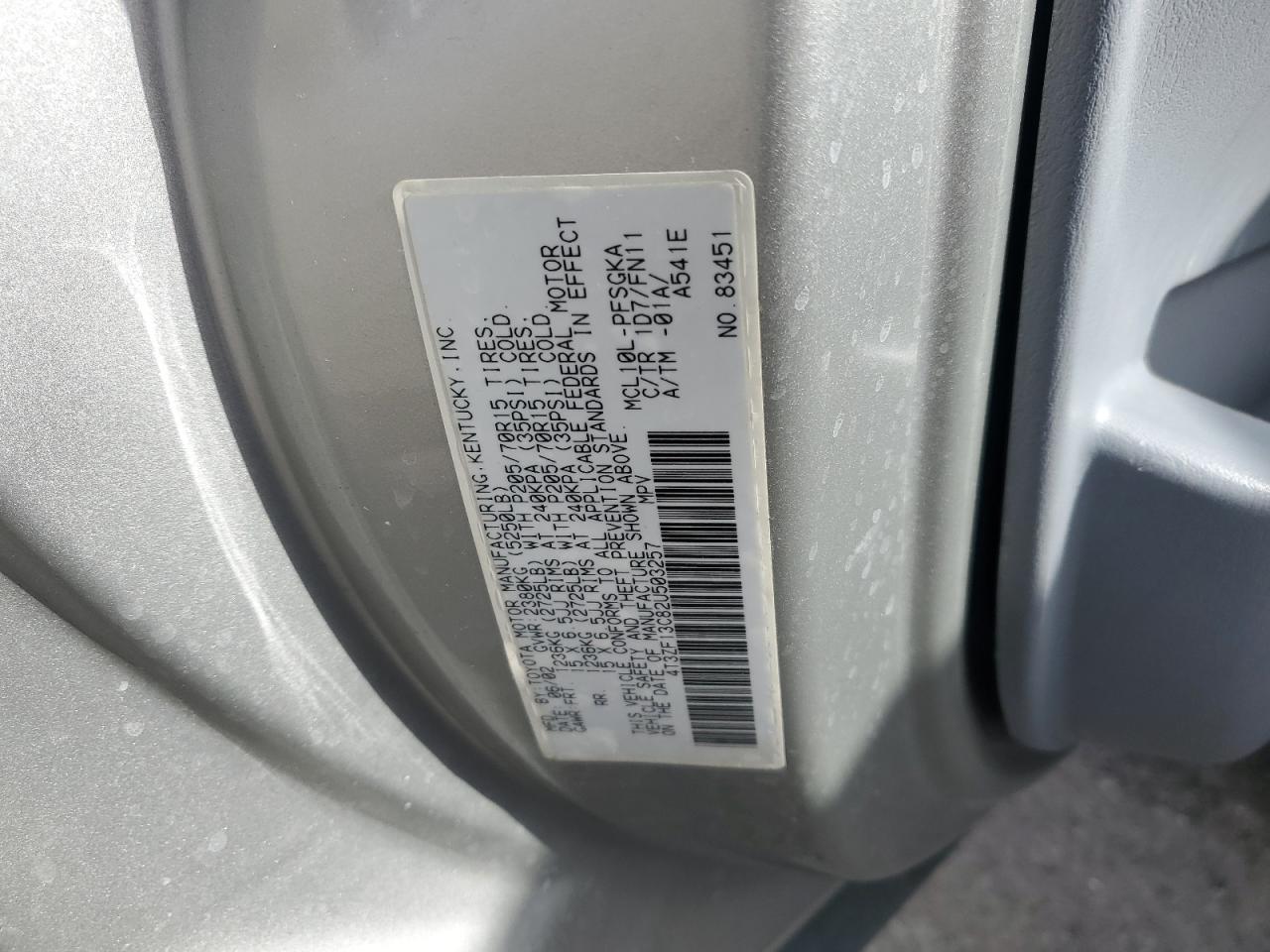 2002 Toyota Sienna - Image 13