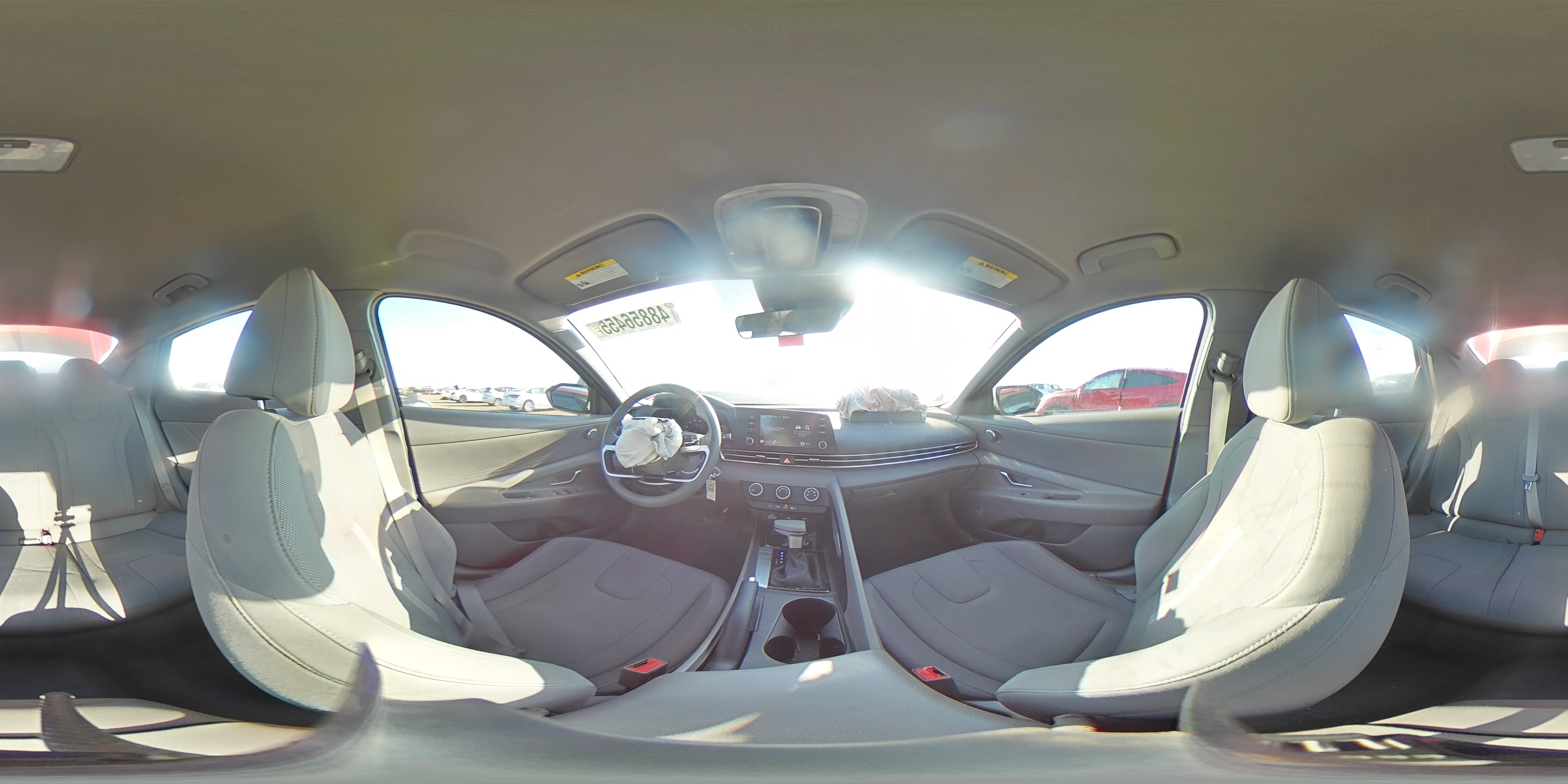 2022 Hyundai Elantra - Image 13