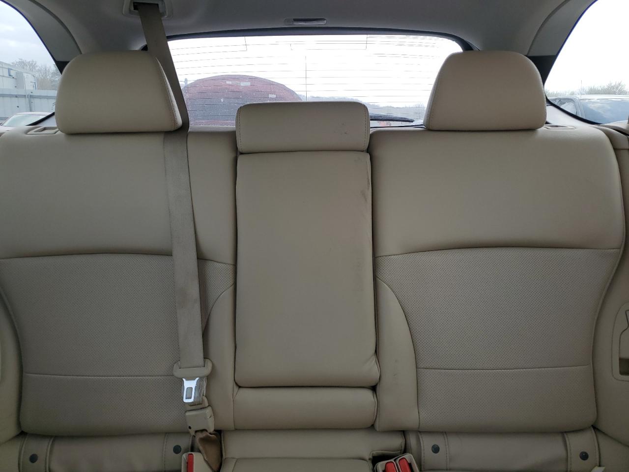2017 Subaru Outback - Image 10