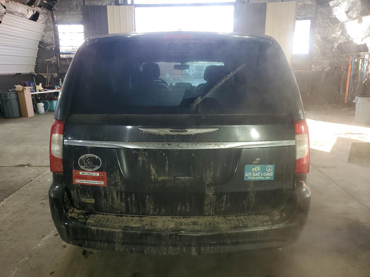 2015 Chrysler Town & Country - Image 6