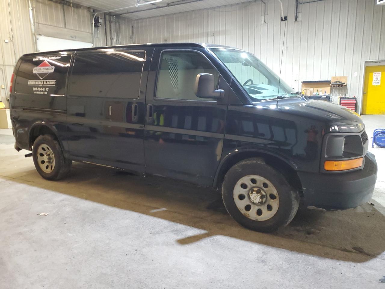 2013 Chevrolet Express - Image 4