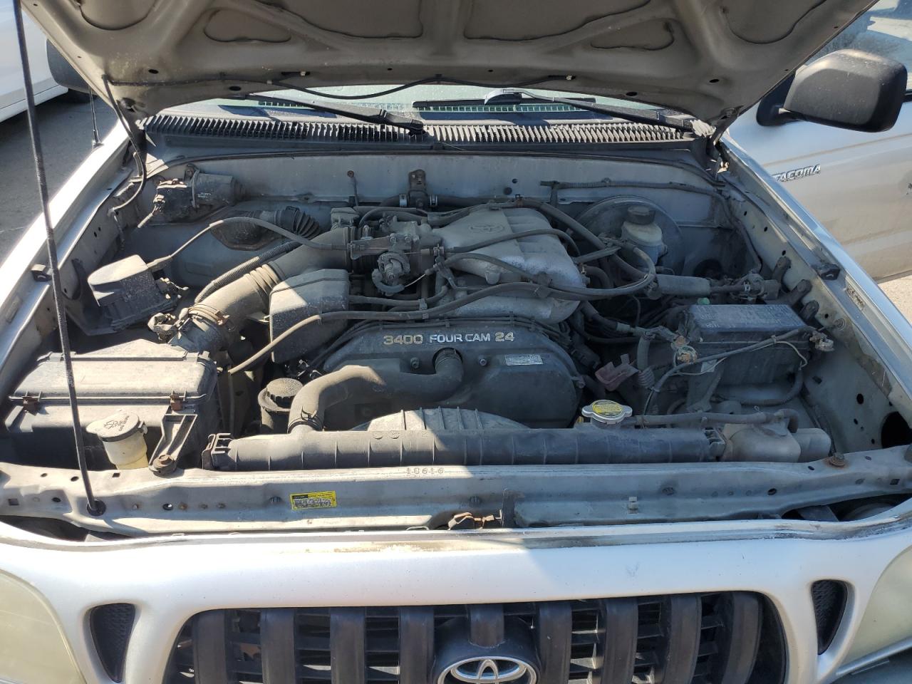 2002 Toyota Tacoma - Image 11