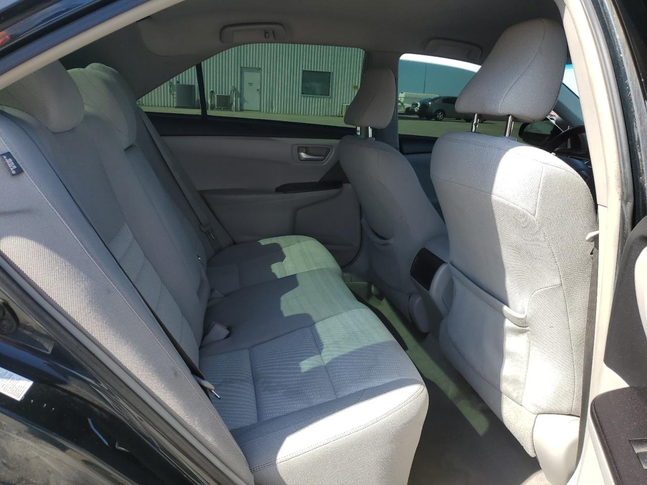 2015 Toyota Camry - Image 11