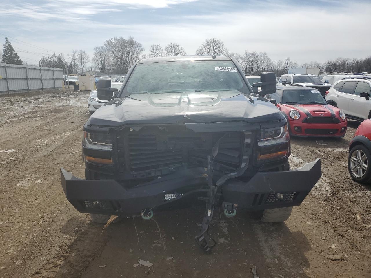 2017 Chevrolet Silverado - Image 5